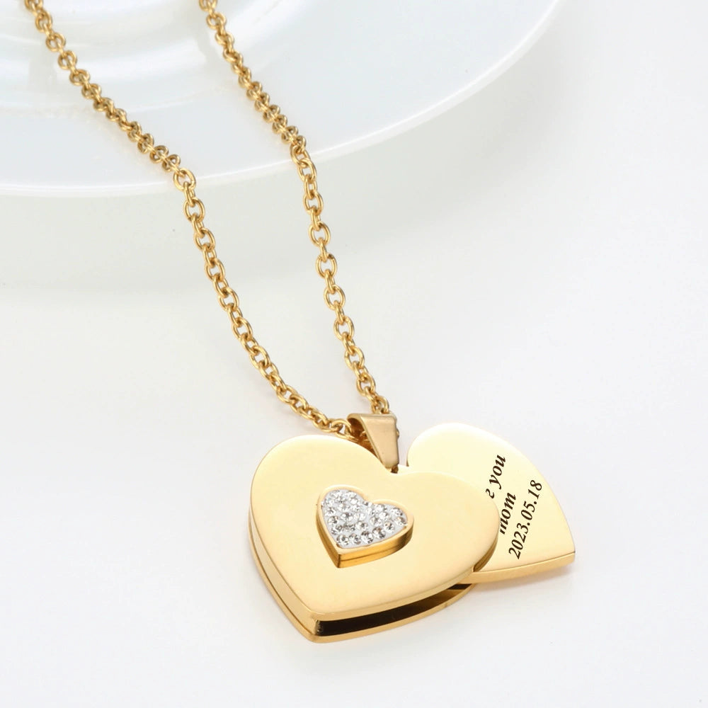 Love necklace. It can be engraved with words.